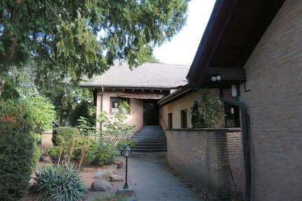 Haus zum Kaufen in Hannover 1.250.000,00 € 426 m²