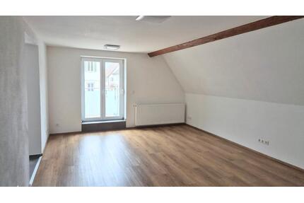Helle Nichtraucher-Dachgeschoss-Wohnung mit 90m² - Sulz am Neckar