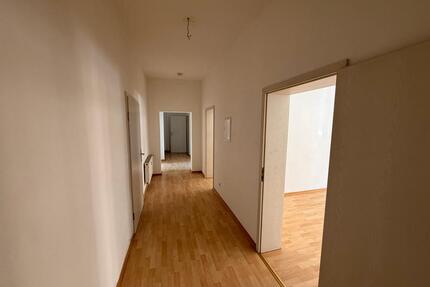 Großzügige 3-R-EG-Wohnung mit Balkon im Zentrum - Zwickau