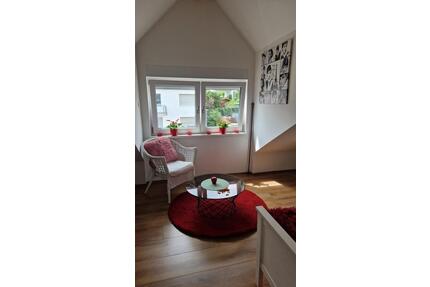 Ab 01.08 Moderne 2-Zimmer-Dachgeschosswohnung–hochwertig saniert - Taunusstein