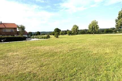 Grundstück zu verkaufen in Tittmoning Kirchheim 225.000,00 € 682 m² - Tittmoning / Kirchheim