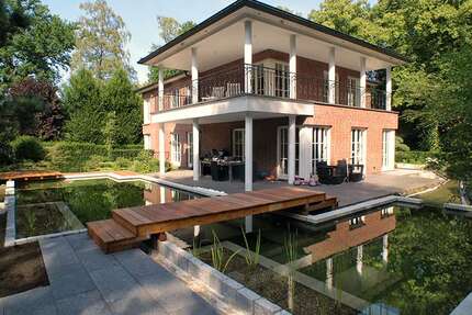 Haus zum Kaufen in Hamburg 2.420.000,00 € 341 m²