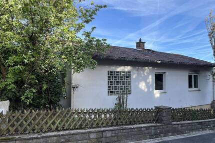 Kleines Wohnhaus in schöner Aussichtslage mit handwerklichen Geschick in Weikersheim sucht neuen Eigentümer