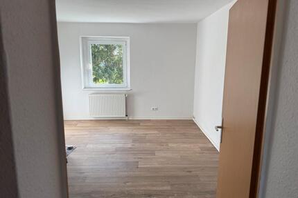Renovierte 3 - Raumwohnung - 330,00&nbsp;EUR Kaltmiete, ca.&nbsp; 60,00&nbsp;m&sup2; in Bleicherode (PLZ: 99752)