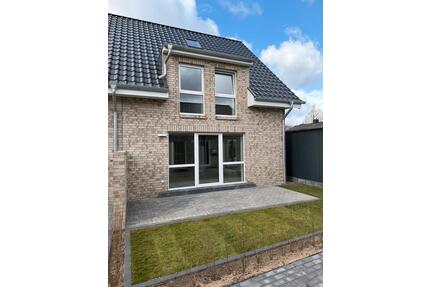 Doppelhaushälfte Neubau in Wees