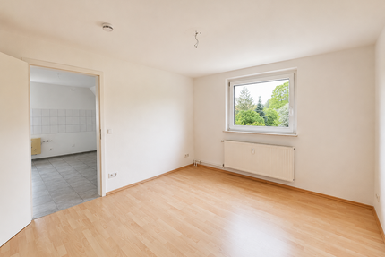 Wohnung zum Kaufen in Düsseldorf 165.000,00 € 121.04 m²