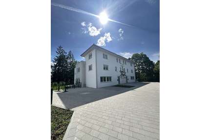 Haus zum Mieten in Unterföhring 5.900,00 € 337 m²