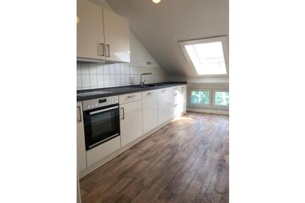 wunderschöne, sanierte Dachgeschosswohnung in der Villa Markana - Bad Oeynhausen