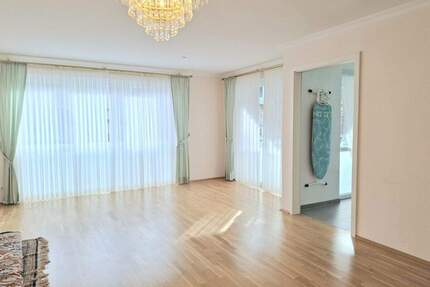 Barrierearme Eigentumswohnung mit Balkon und Tiefgaragenstellplatz in der Recklinghäuser Innenstadt - Recklinghausen Stadtmitte