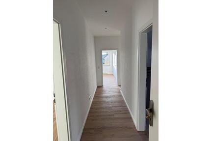 Wohnung Miete 3-Zimmer - 960,00&nbsp;EUR Kaltmiete, ca.&nbsp; 80,00&nbsp;m&sup2; in Stadecken-Elsheim (PLZ: 55271)