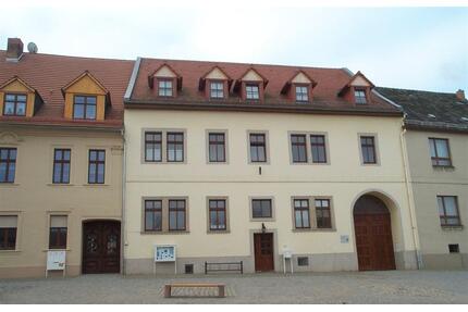 Gemütliche DG Wohnung - 370,00&nbsp;EUR Kaltmiete, ca.&nbsp; 57,00&nbsp;m&sup2; in Alsleben (Saale) (PLZ: 06425)