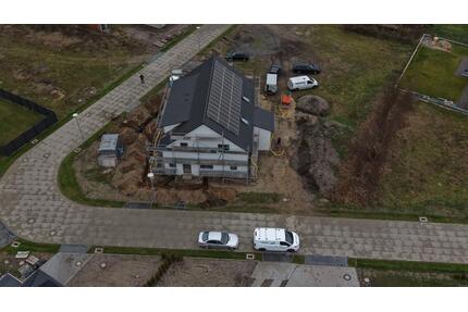 Moderne Neubau-Doppelhaushälfte - Ummern