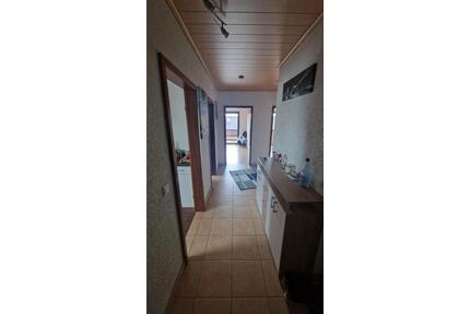 Wohnung 65 m2, 2 ZKB, HWR, Balkon in Bad Zwesten