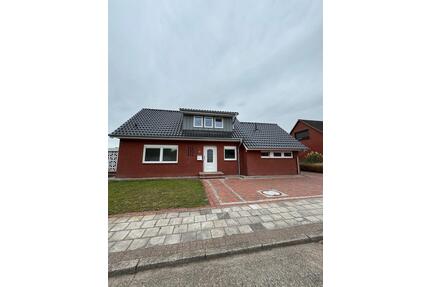 Einfamilienhaus - 1.270,00&nbsp;EUR Kaltmiete, ca.&nbsp; 127,00&nbsp;m&sup2; in Varel (PLZ: 26316)