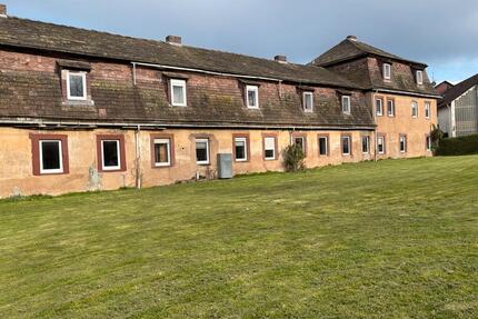 Reihenhaus - 60.000,00&nbsp;EUR Kaufpreis, ca.&nbsp; 160,00&nbsp;m&sup2; in Boffzen (PLZ: 37691)