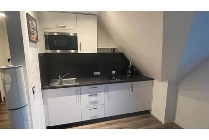 Schöne 1-Zimmer-Wohnung mit Garage und Keller in zentraler Lage - Eislingen (Fils)
