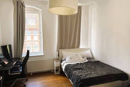Altbau 3,5 Zimmer mit Balkon nahe Bahnhof - Lüneburg Schützenplatz