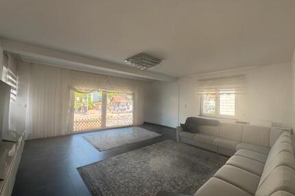 Wohnung zur Vermieten - 1.300,00&nbsp;EUR Kaltmiete, ca.&nbsp; 150,00&nbsp;m&sup2; in Annweiler am Trifels (PLZ: 76855)