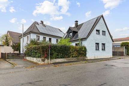 Haus zum Kaufen in Ellingen 250.000,00 € 200 m²