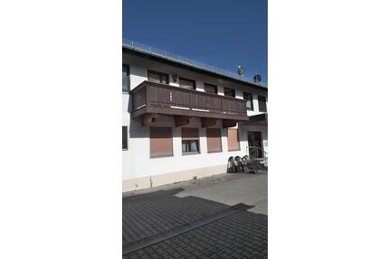 Eigentumswohnung 2 Zimmer, Küche, Bad, Balkon, große Garage - Bruckmühl