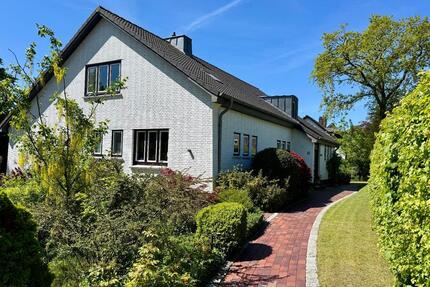 Großzügiges Einfamilienhaus in naturverbundener Lage von Ostrohe - Heide