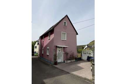 Haus zum Kaufen in Niederfell 179.000,00 € 179.47 m²