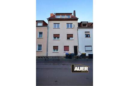 Mehrfamilienhaus mit 4 Wohneinheiten in Saarbrücken zu Verkaufen.