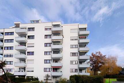 Ab sofort frei: Helle 3 Zimmer-Wohnung mit Balkon, Aufzug und Stellplatz in Neckarrems - Remseck
