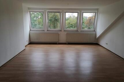 Helle Wohnung frisch tapeziert - 680,00&nbsp;EUR Kaltmiete, ca.&nbsp; 88,00&nbsp;m&sup2; in Osann-Monzel (PLZ: 54518)