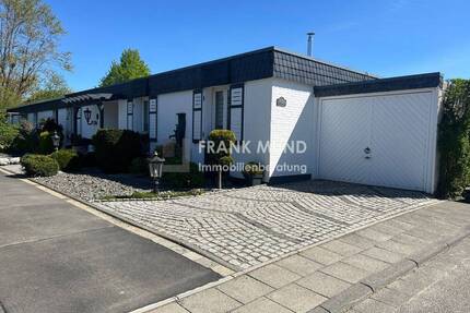 Sehr gepflegter Bungalow mit tollem Garten im Blumenviertel von 41189 MG-Wickrath - Mönchengladbach