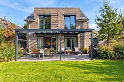 Haus zum Mieten in Bremen 2.275,00 € 175 m²