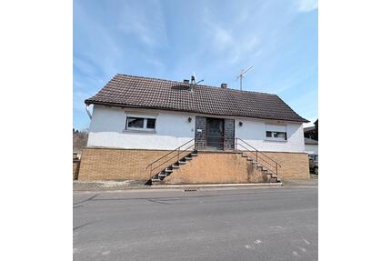 Nettes Einfamilienhaus in Nidda sanierungsbedürftig