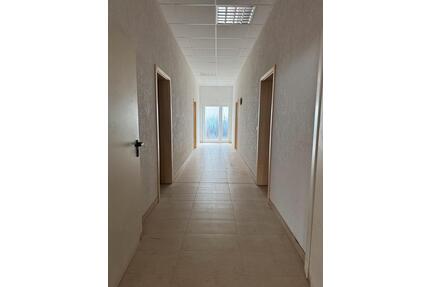 Gewerbefläche mit Halle - 1.100,00&nbsp;EUR Kaltmiete, ca.&nbsp; 150,00&nbsp;m&sup2; in Limburg an der Lahn (PLZ: 65554) Ahlbach