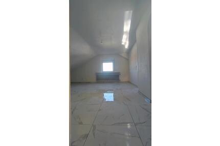 Neue Wohnzimmer zu vermietenin Pfedelbach, 750 Kaltmiete