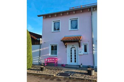 Reihenendhaus - 444.000,00&nbsp;EUR Kaufpreis, ca.&nbsp; 135,00&nbsp;m&sup2; in Dillingen an der Donau (PLZ: 89407)