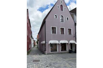 Haus zum Kaufen in Weiden 600.000,00 € 238 m²
