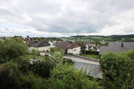 Sonne, Aussicht und Ruhe ! - 239.000,00&nbsp;EUR Kaufpreis, ca.&nbsp; 157,00&nbsp;m&sup2;&nbsp;Wohnfl&auml;che in Regen (PLZ: 94209)