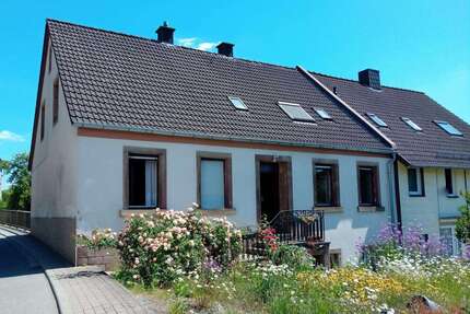 Haus zum Kaufen in Brücken 59.000,00 € 161.89 m²