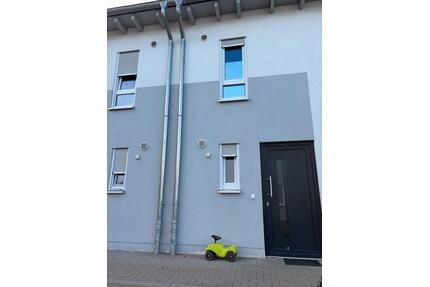 Modernes Reihenhaus mit Garten und Stellplatz - Eisenach