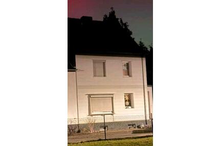 Einfamilienhaus - 230.000,00&nbsp;EUR Kaufpreis, ca.&nbsp; 95,00&nbsp;m&sup2; in Kreuzau (PLZ: 52372)