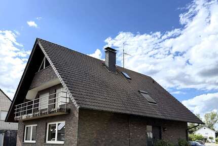 Haus zum Kaufen in Dinslaken Averbruch 569.000,00 € 239 m² - Dinslaken / Averbruch