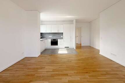 Wohnung zum Mieten in Berlin 1.666,70 € 97 m²