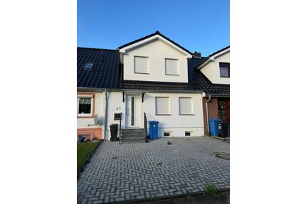 Erstbezug nach Sanierung – Reihenhaus mit Garten & 2 Stellplätzen - Seevetal