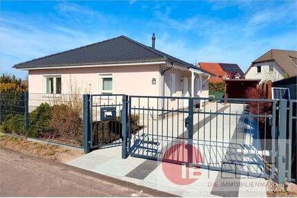 Komfortabel & altersgerecht: Modernisierter Bungalow mit Terrasse und Garage - Brieselang / Zeestow
