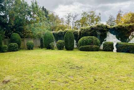 Haus zum Kaufen in Niederhöchstadt 895.000,00 € 195 m²