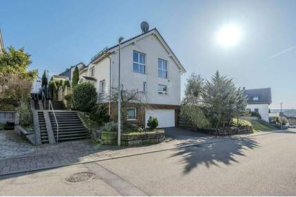 Lichtdurchflutetes Familienhaus | 2 Terrassen | offenes Wohnen | Garage mit Werkstatt & Homeoffice - Ilsfeld / Auenstein