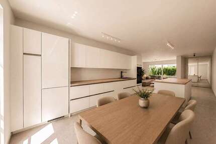 Wohnung zum Mieten in Düsseldorf 3.000,00 € 147 m²