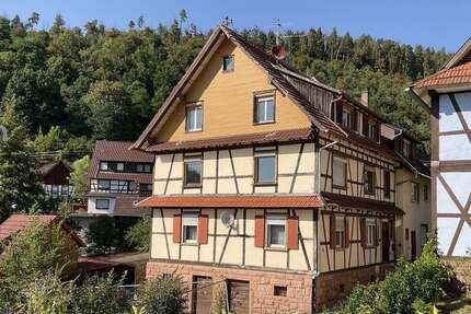 Haus zum Kaufen in Gernsbach – Reichental 260.000,00 € 400 m²