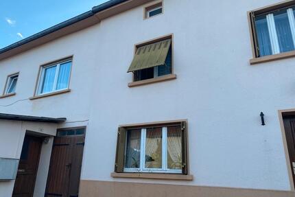 Lothringer Bauernhaus - 230.000,00&nbsp;EUR Kaufpreis, ca.&nbsp; 230,00&nbsp;m&sup2; in Überherrn (PLZ: 66802)