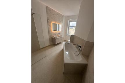 STILLVOLLE 3-RAUM-WOHNUNG MIT BURGBLICK IN MEIßEN